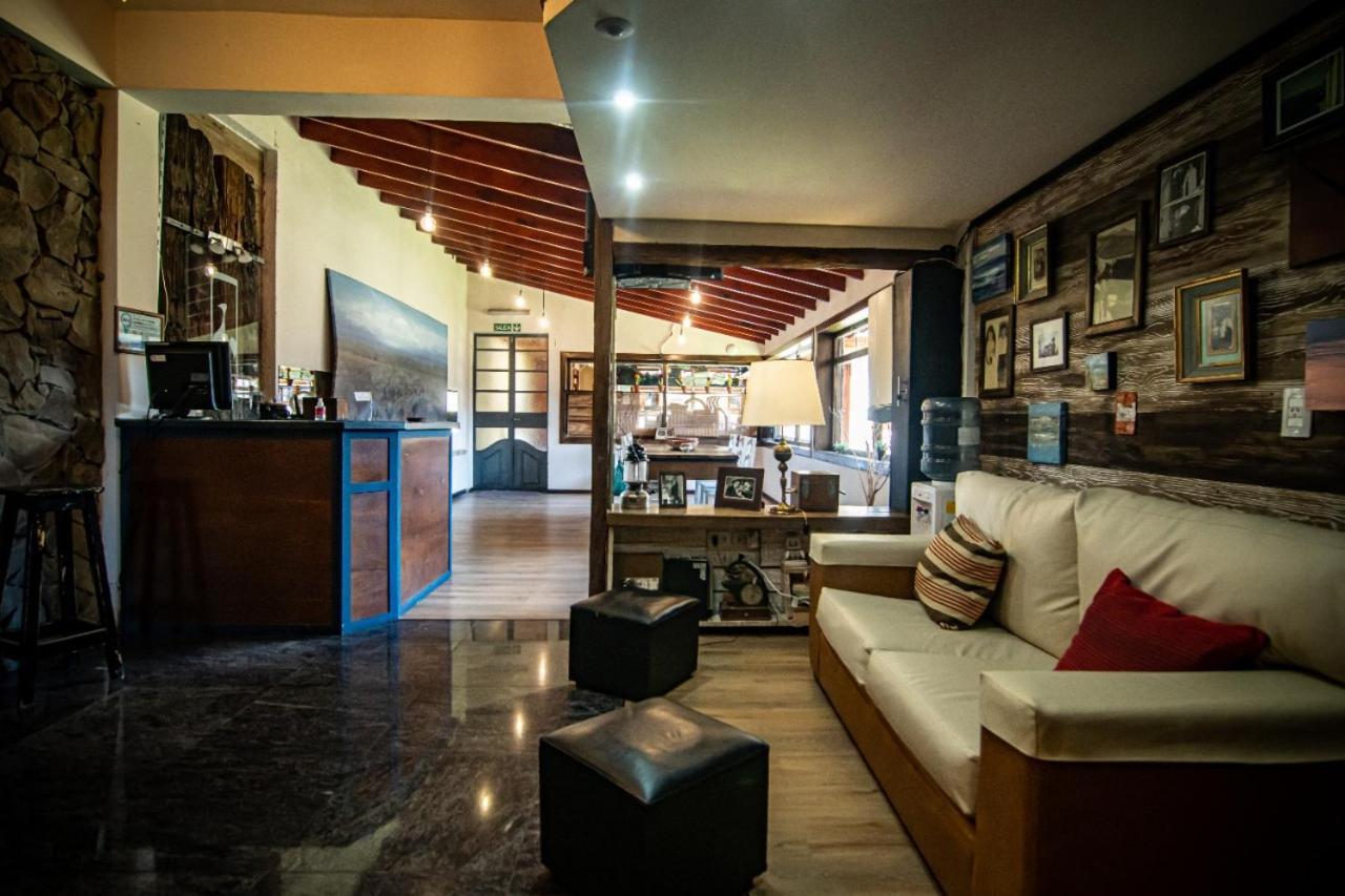 Las Avutardas Hosteria Ель-Калафате Екстер'єр фото